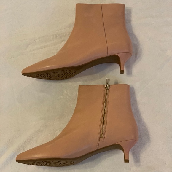 Taryn Rose New "Nora Luxe Leather" Sea Shell (Tannish Peach) Booties, Size 11! - Picture 4 of 8